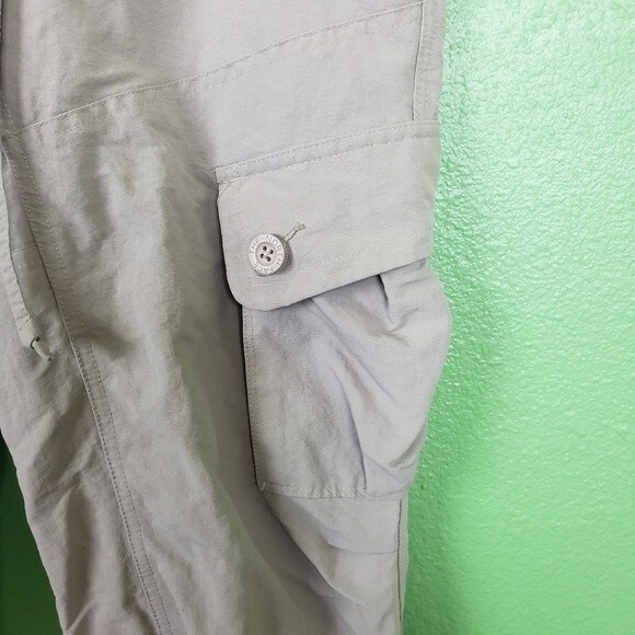 The North Face tan hiking cargo capris size 4 - Picture 5 of 11